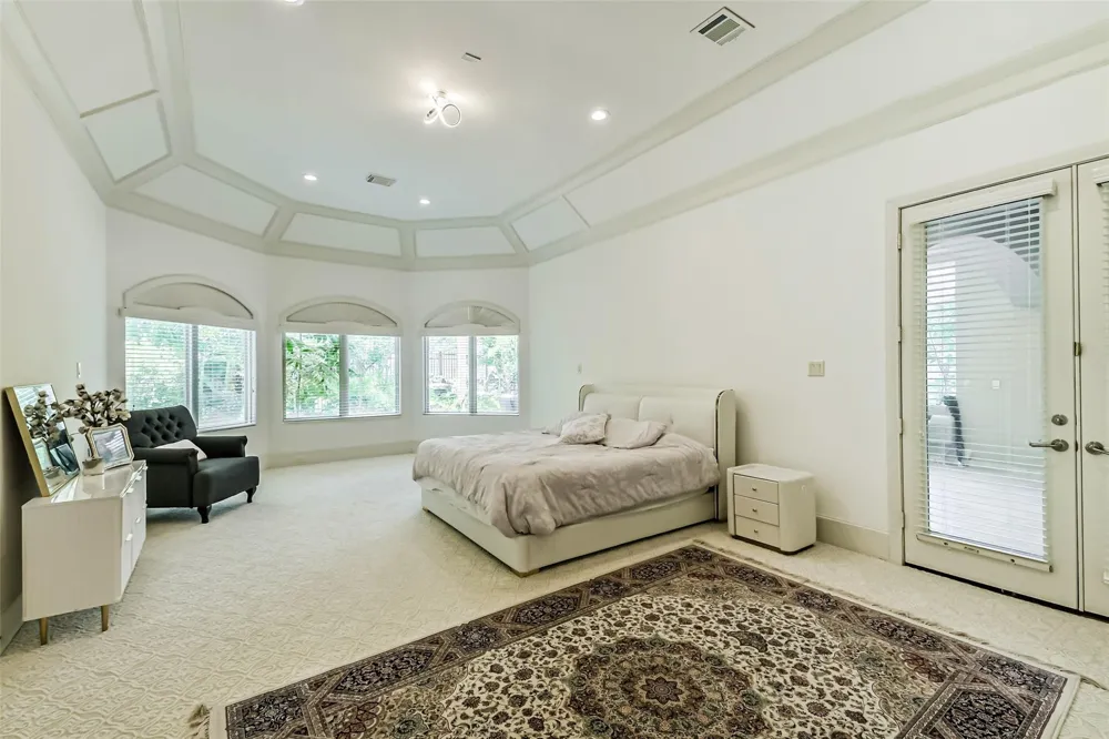 2502 Chimney Rock Road Houston, TX 77056