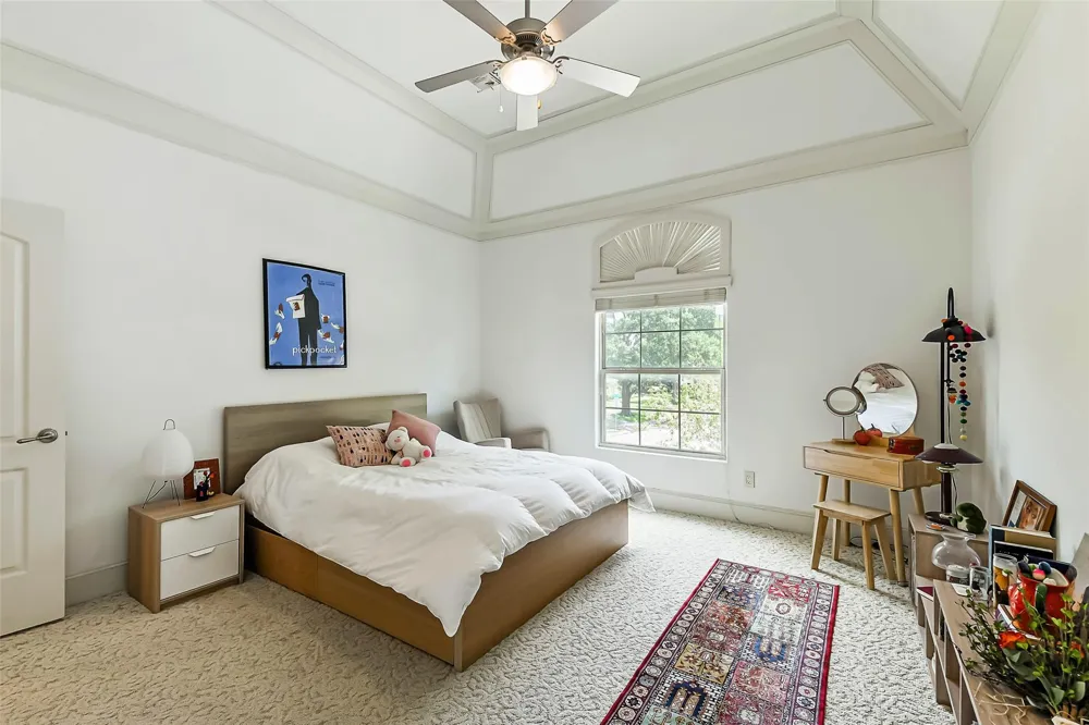 2502 Chimney Rock Road Houston, TX 77056