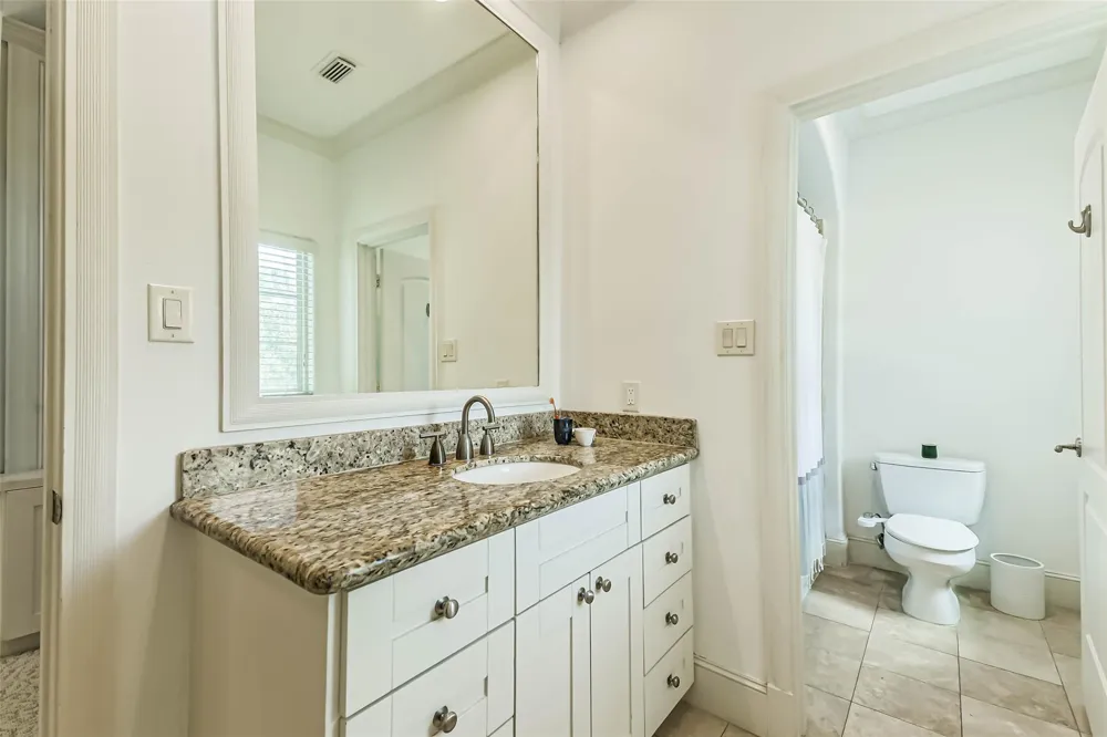 2502 Chimney Rock Road Houston, TX 77056