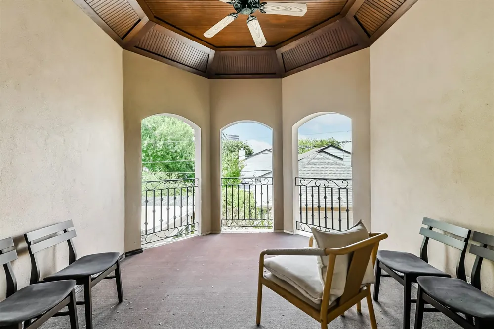 2502 Chimney Rock Road Houston, TX 77056