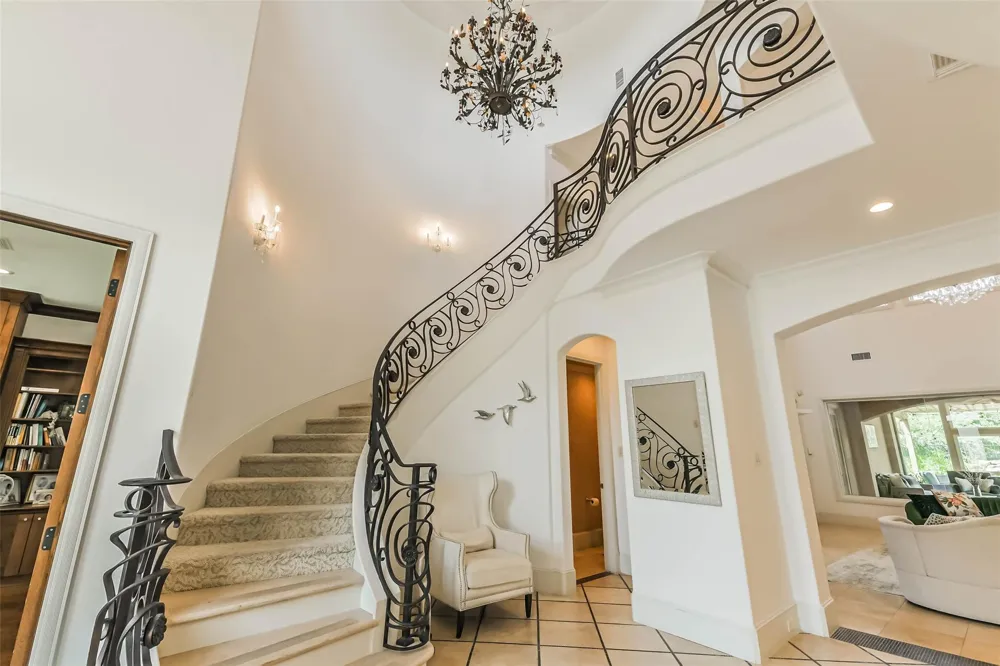 2502 Chimney Rock Road Houston, TX 77056