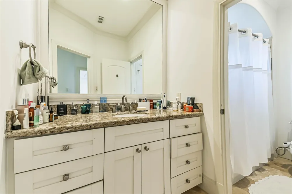 2502 Chimney Rock Road Houston, TX 77056