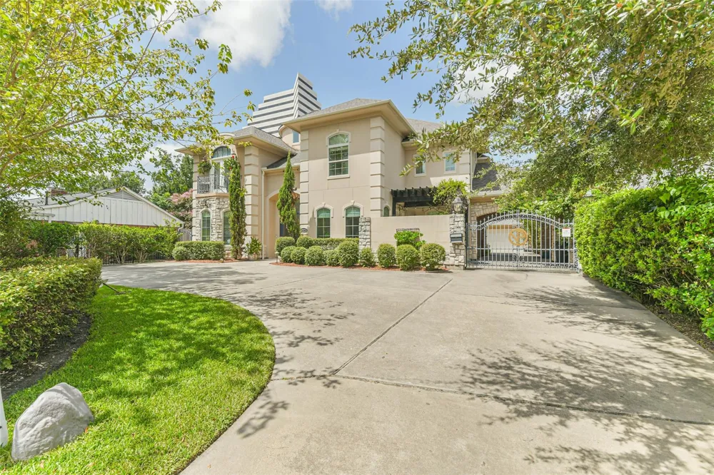 2502 Chimney Rock Road Houston, TX 77056