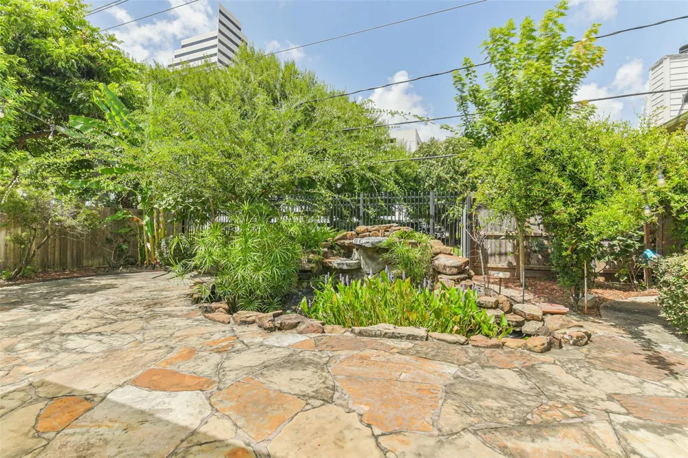 2502 Chimney Rock Road Houston, TX 77056