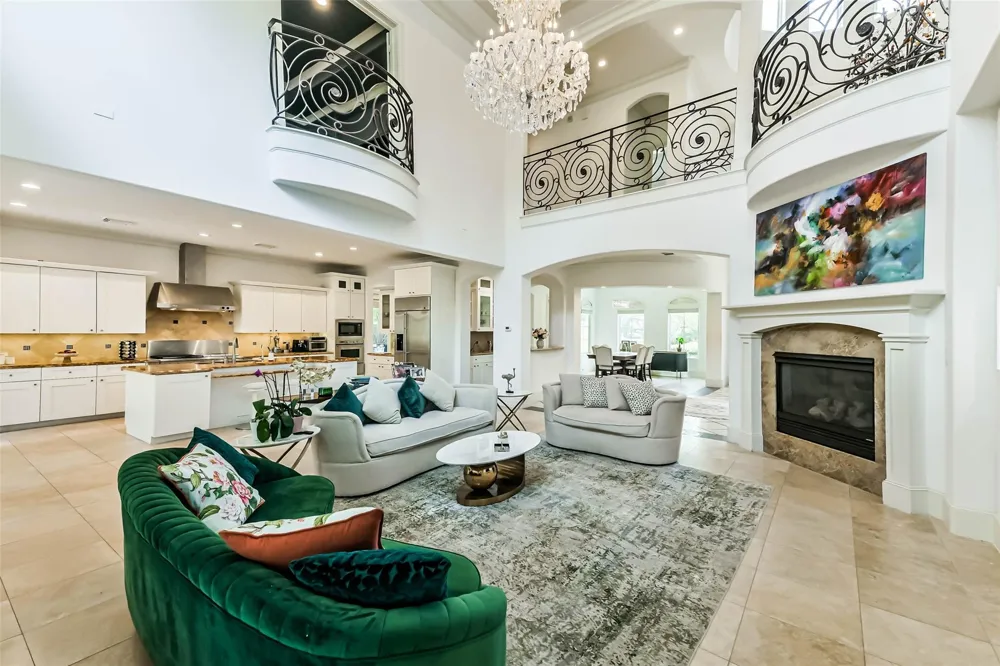 2502 Chimney Rock Road Houston, TX 77056