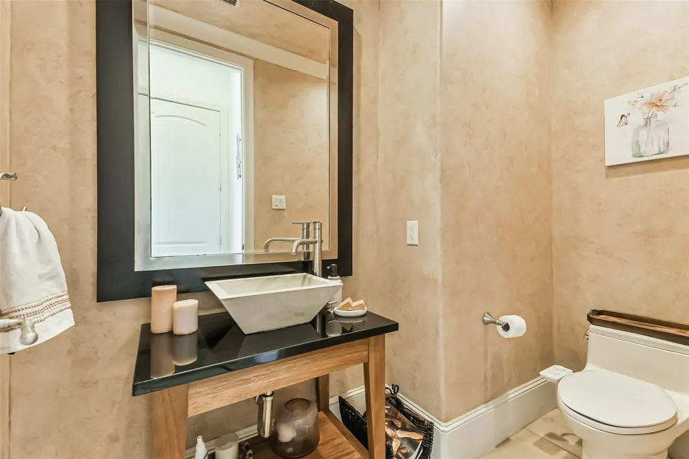 2502 Chimney Rock Road Houston, TX 77056