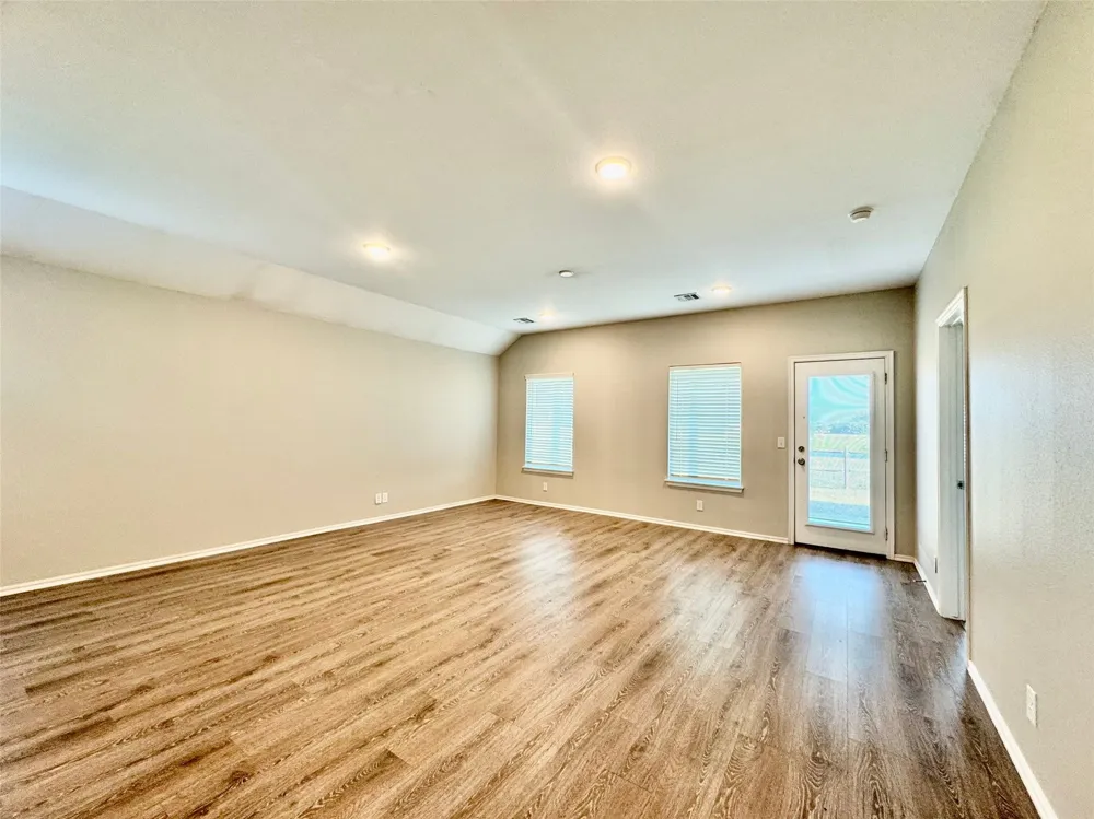 28300 E 111th Place S Coweta, OK 74429