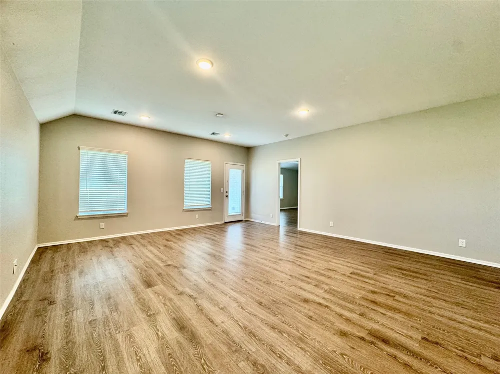 28300 E 111th Place S Coweta, OK 74429