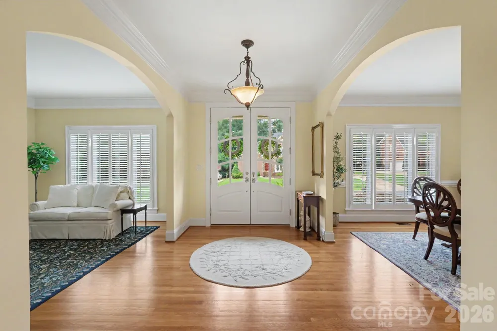 8724 Suninghurst Lane Charlotte, NC 28277