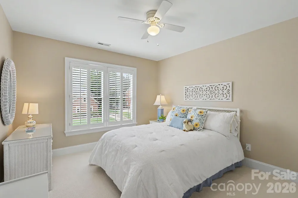 8724 Suninghurst Lane Charlotte, NC 28277
