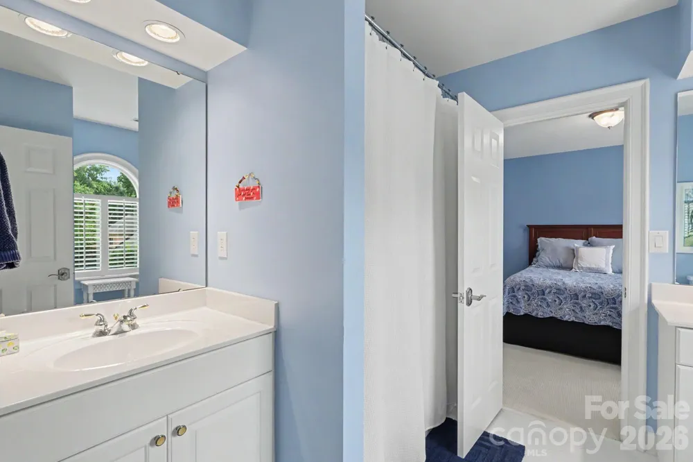 8724 Suninghurst Lane Charlotte, NC 28277
