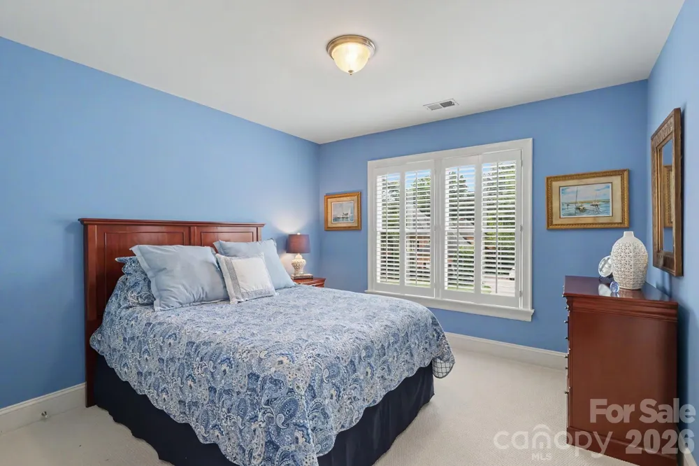 8724 Suninghurst Lane Charlotte, NC 28277