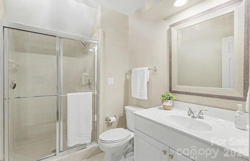 8724 Suninghurst Lane Charlotte, NC 28277