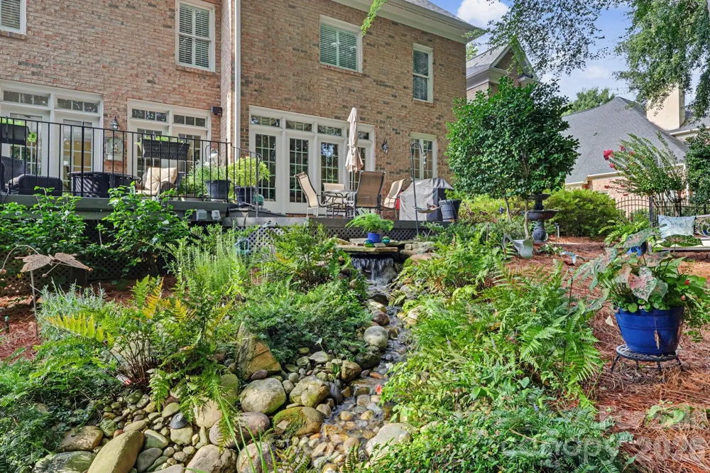 8724 Suninghurst Lane Charlotte, NC 28277
