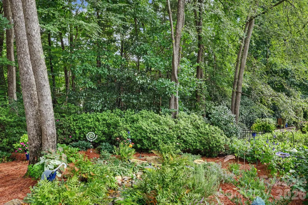 8724 Suninghurst Lane Charlotte, NC 28277