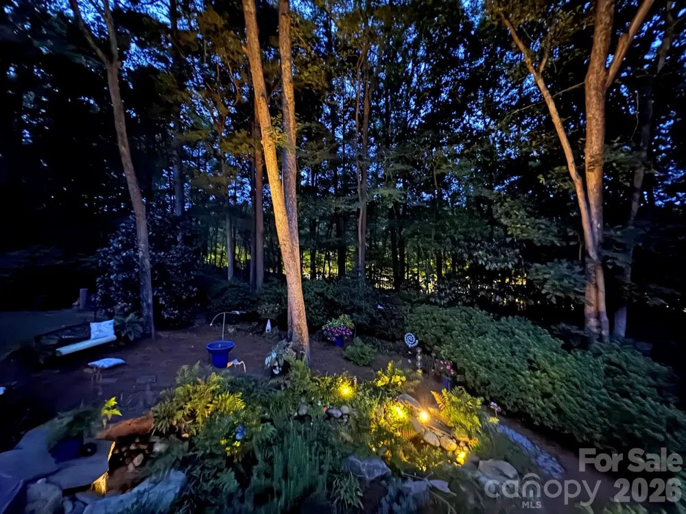 8724 Suninghurst Lane Charlotte, NC 28277