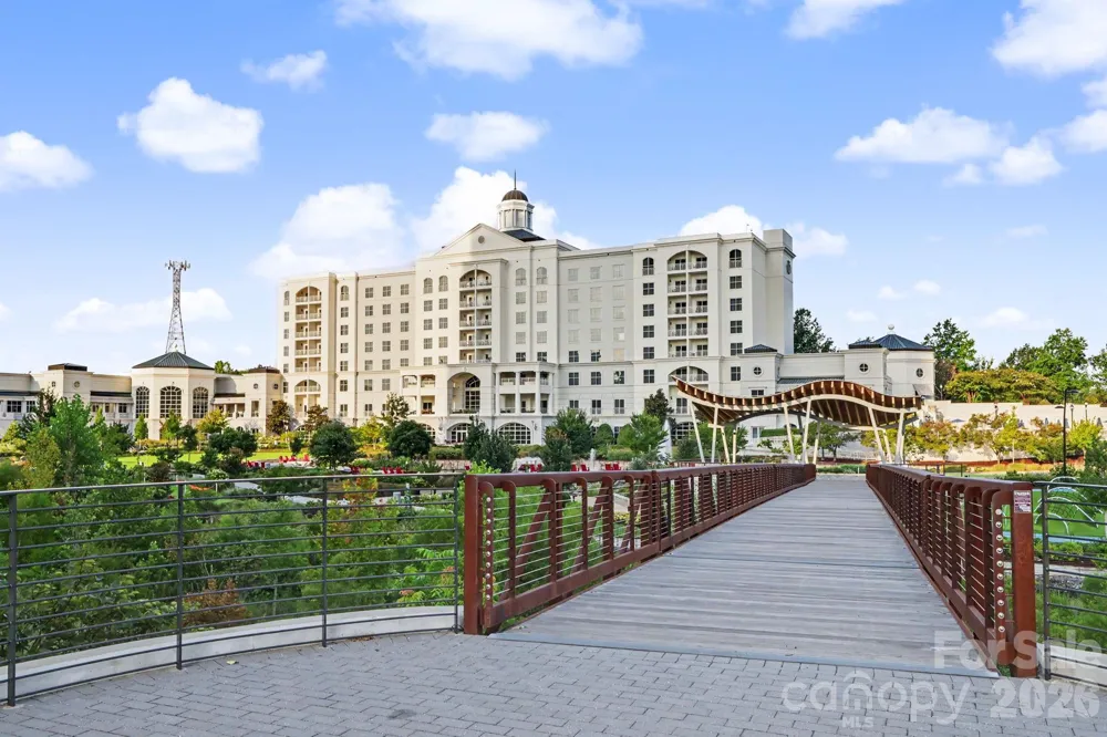 8724 Suninghurst Lane Charlotte, NC 28277