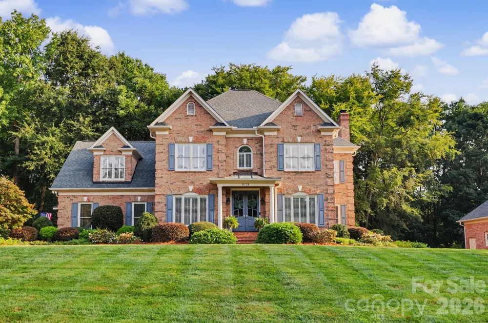 8724 Suninghurst Lane Charlotte, NC 28277
