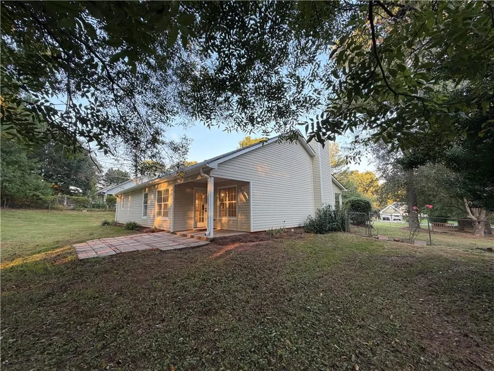 1447 Millstone Court Bethlehem, GA 30620