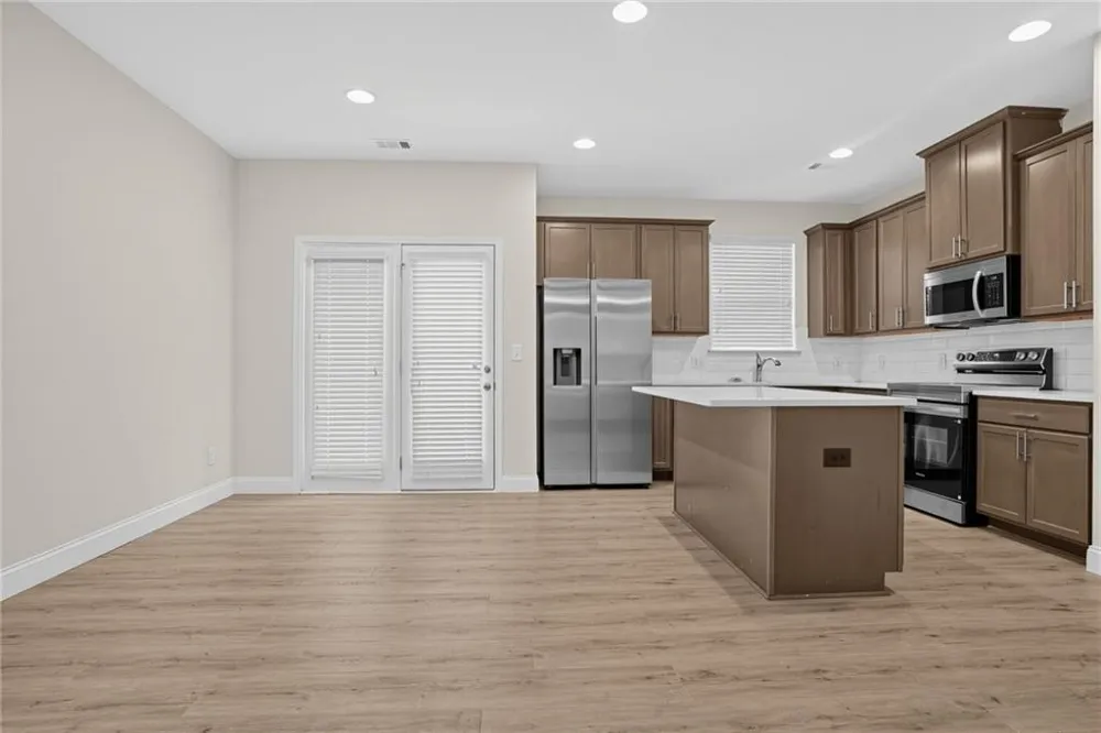 4933 Longview Walk Decatur, GA 30035