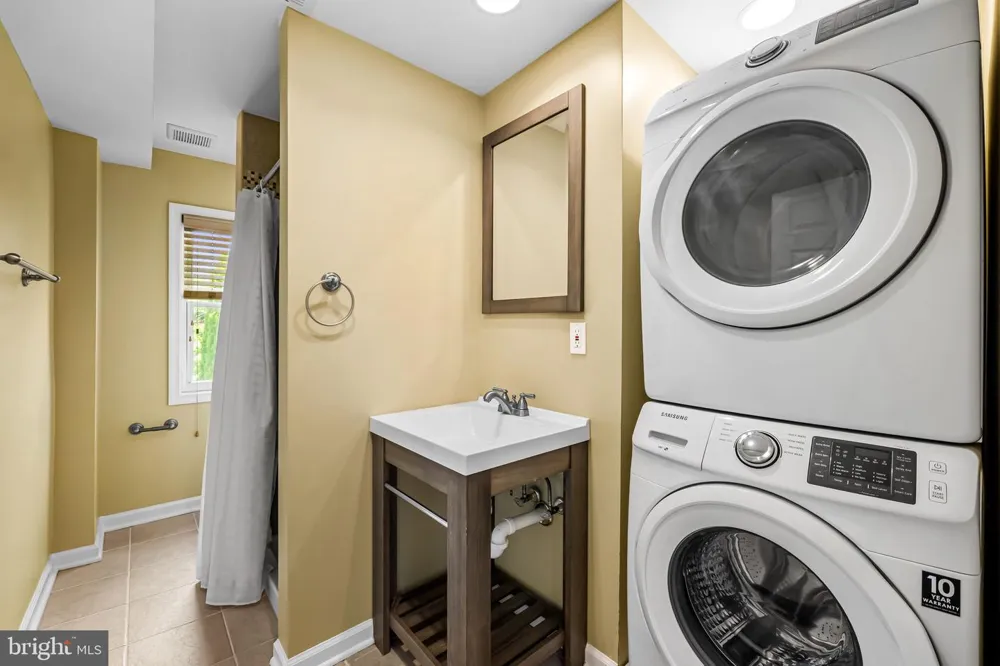 806 DARBY STREET Baltimore, MD 21211