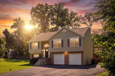 29 BREEZY HILL DRIVE