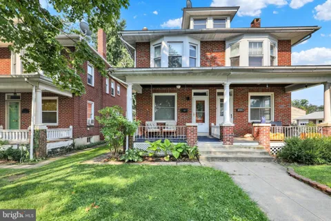 218 TELFORD AVENUE