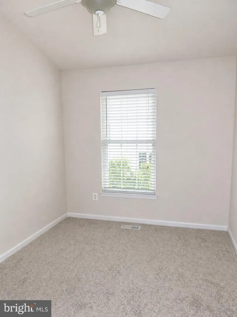 42845 SYKES TER Chantilly, VA 20152