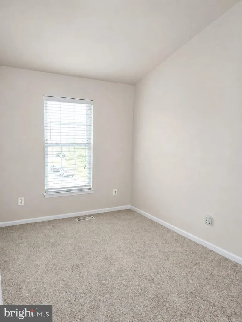 42845 SYKES TER Chantilly, VA 20152