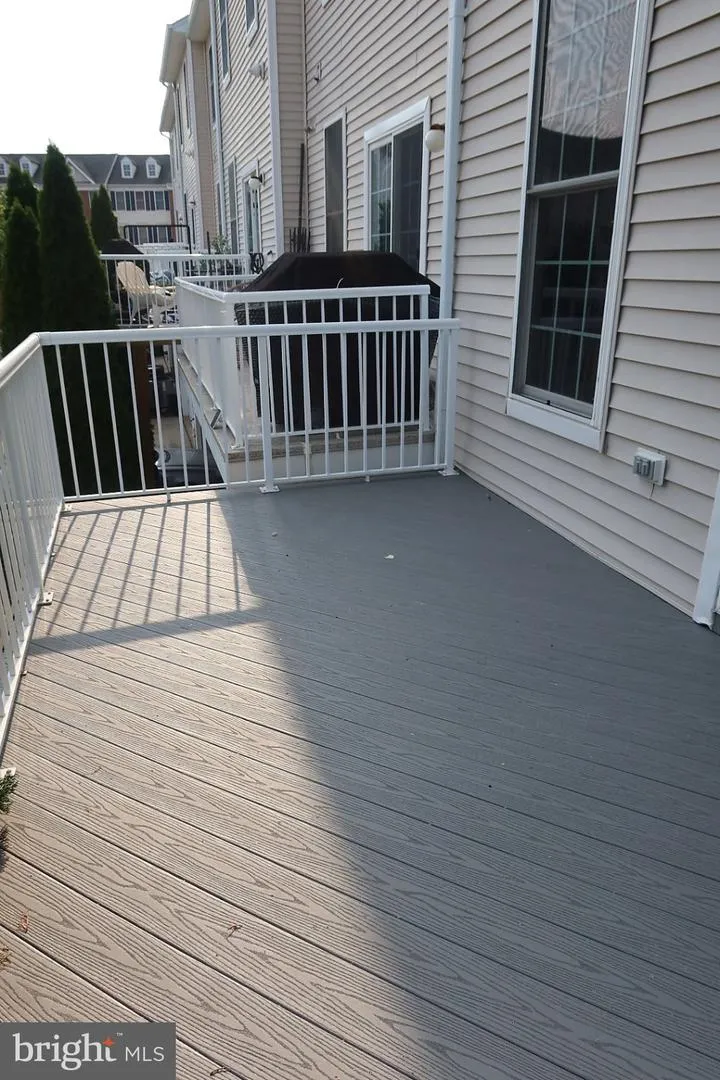 42845 SYKES TER Chantilly, VA 20152