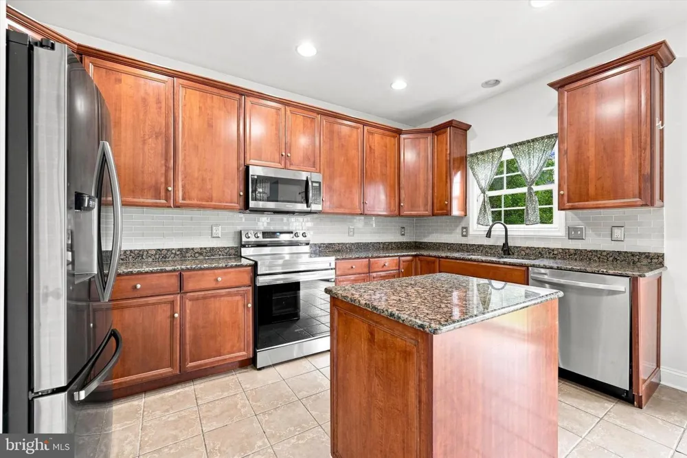 117 HUNTFIELD DRIVE Smyrna, DE 19977