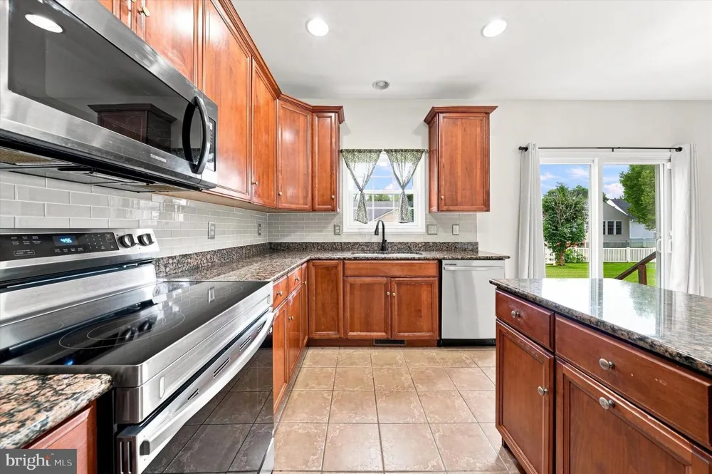 117 HUNTFIELD DRIVE Smyrna, DE 19977