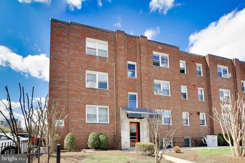 1724 N QUINN #106