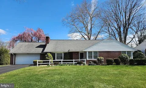 1976 STERLING PLACE