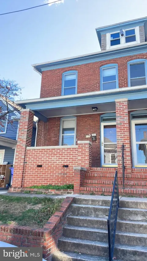 648 MULBERRY STREET