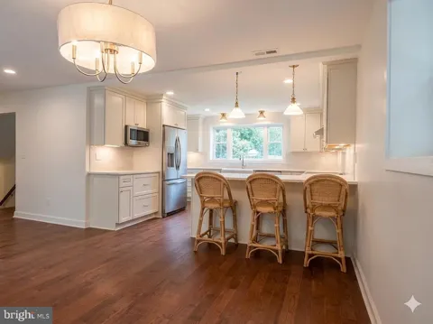 129 PINECREST DRIVE