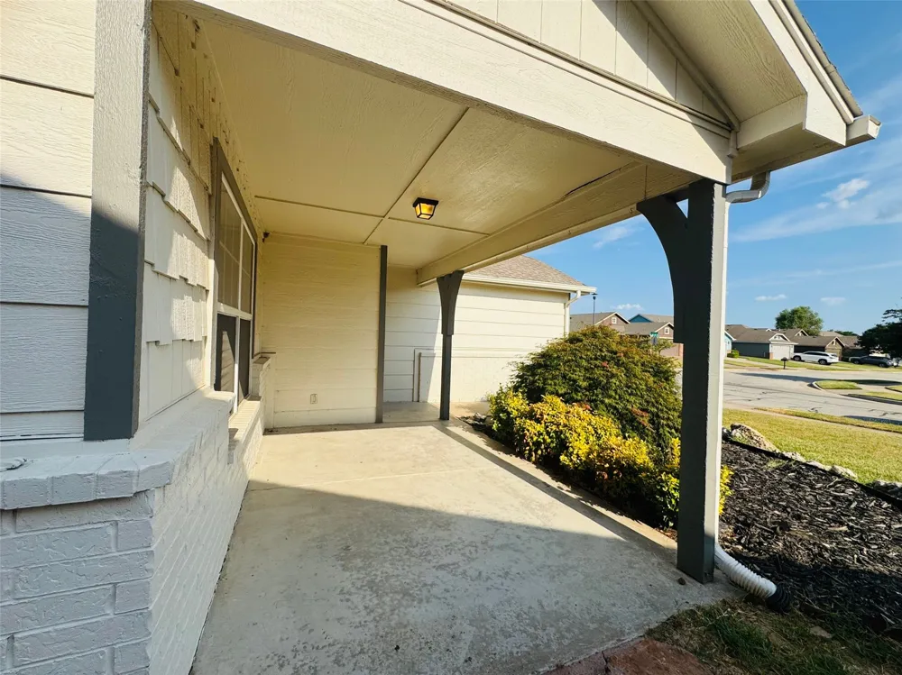 11421 E 110th Place Owasso, OK 74055