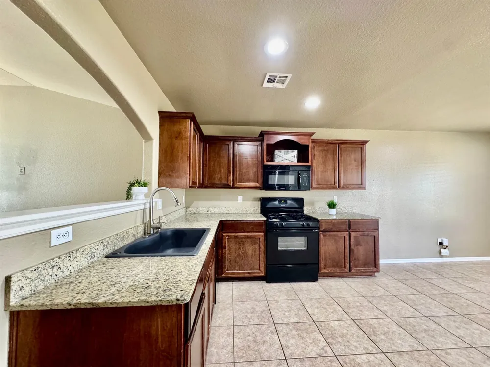 11421 E 110th Place Owasso, OK 74055