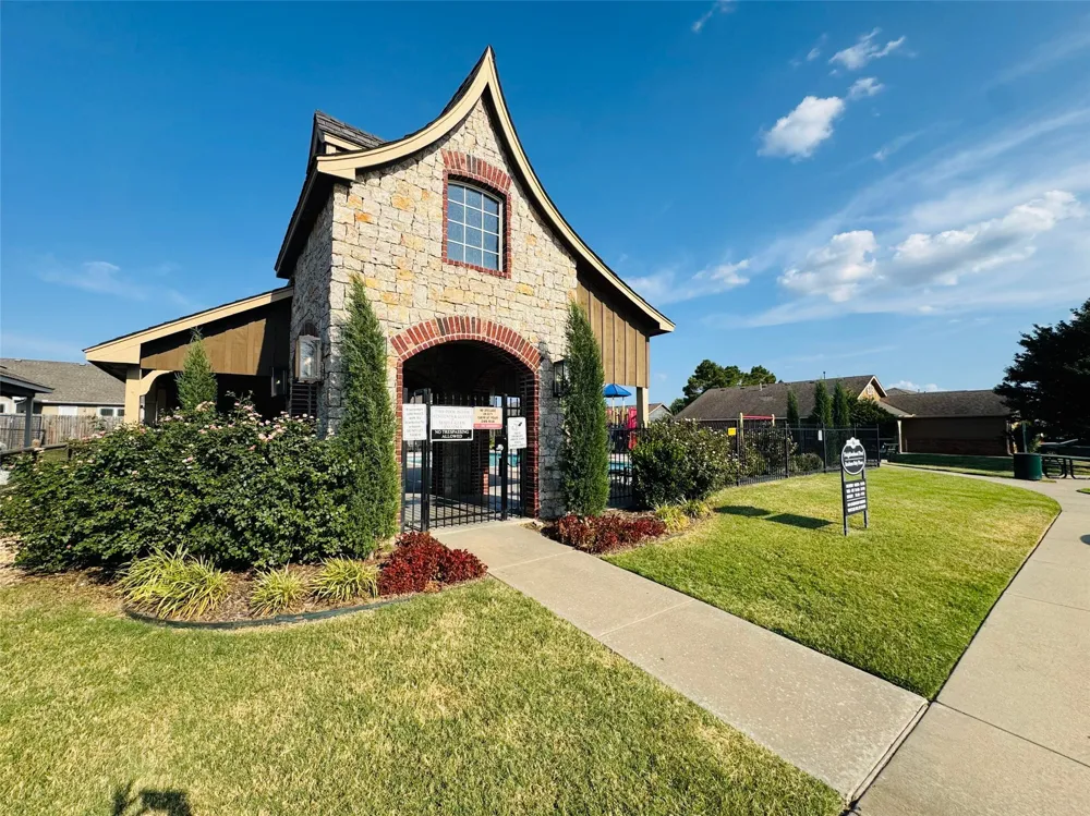 11421 E 110th Place Owasso, OK 74055