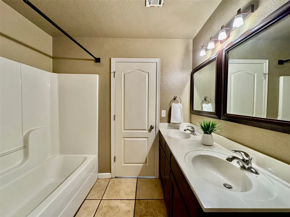 11421 E 110th Place Owasso, OK 74055