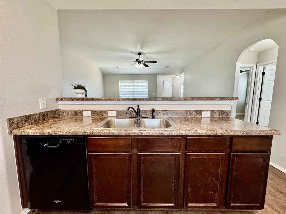 9215 S 253rd EastAvenue Broken Arrow, OK 74014