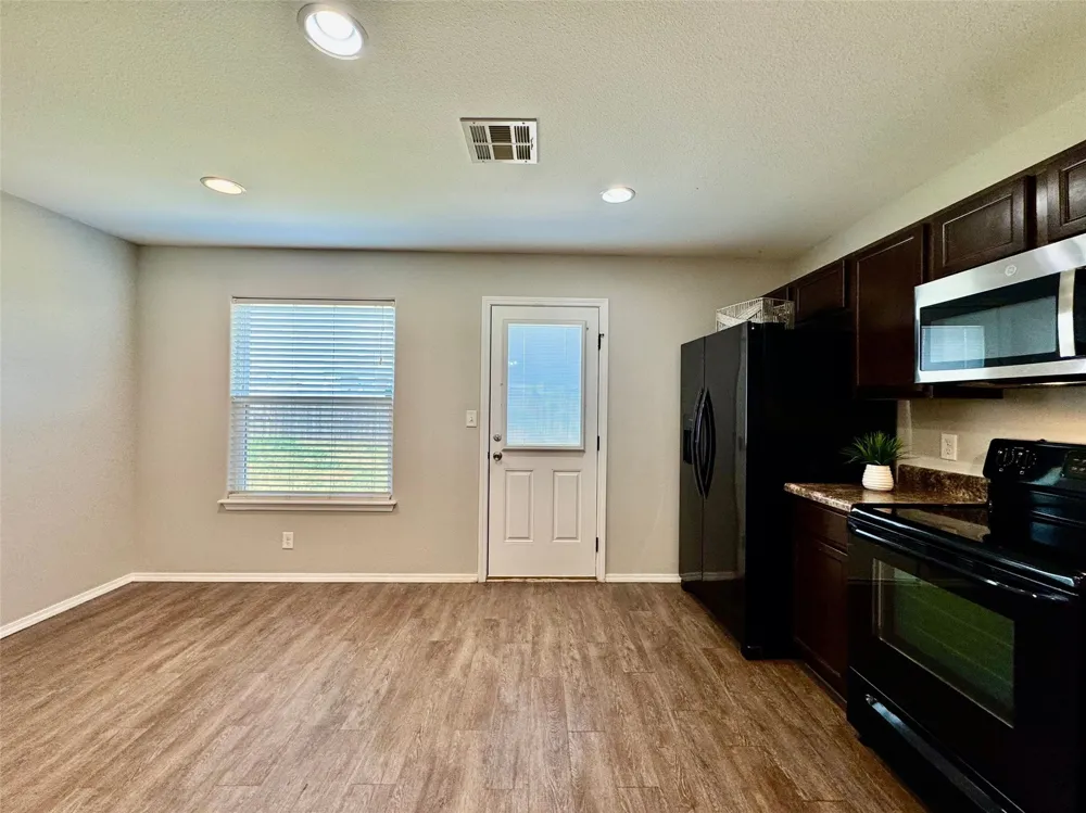 9215 S 253rd EastAvenue Broken Arrow, OK 74014