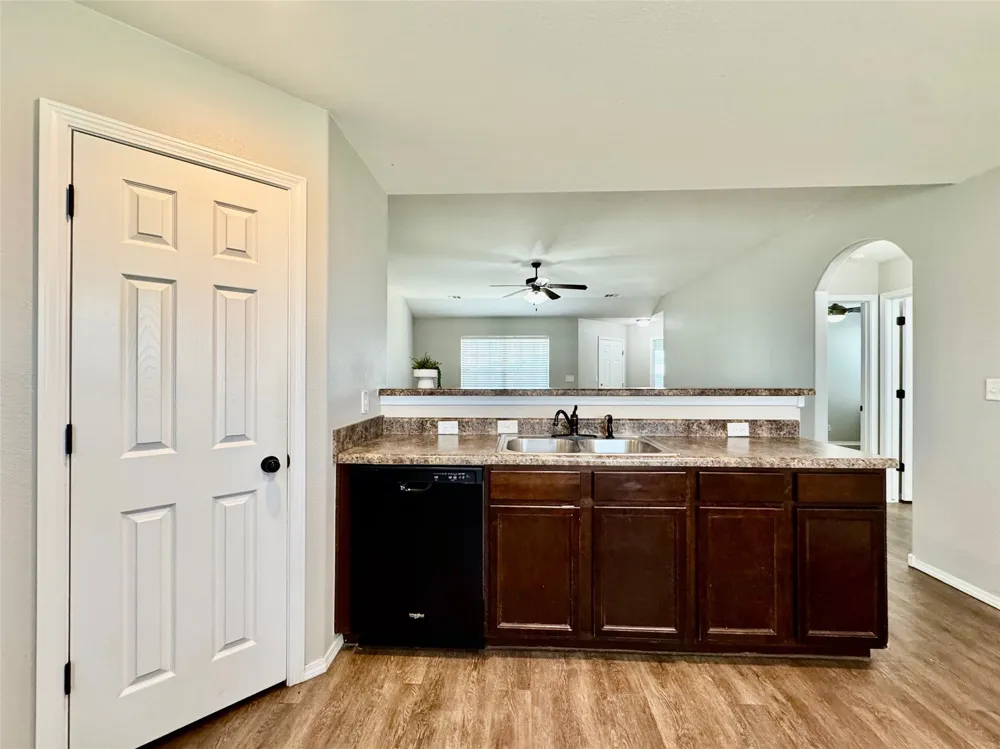 9215 S 253rd EastAvenue Broken Arrow, OK 74014