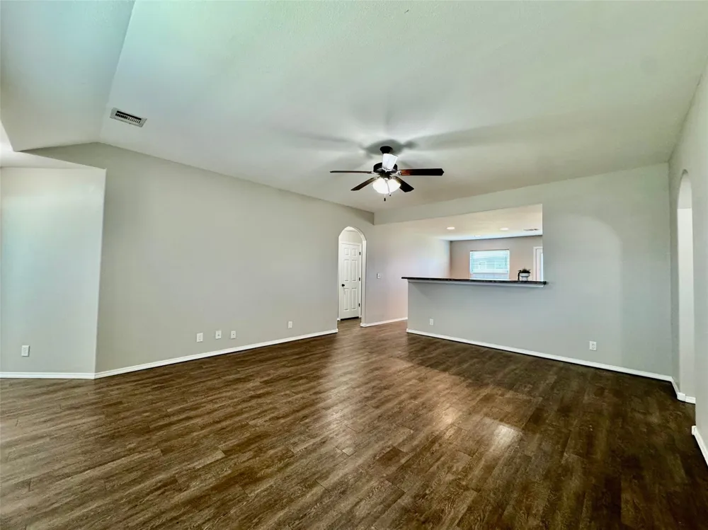 9215 S 253rd EastAvenue Broken Arrow, OK 74014