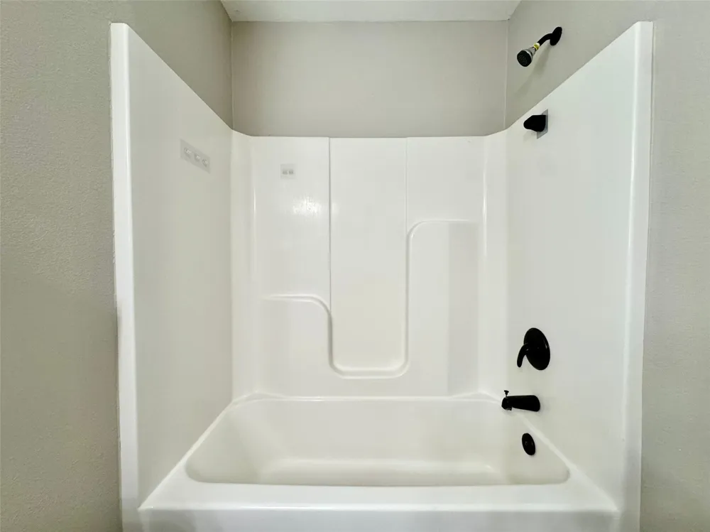 9215 S 253rd EastAvenue Broken Arrow, OK 74014