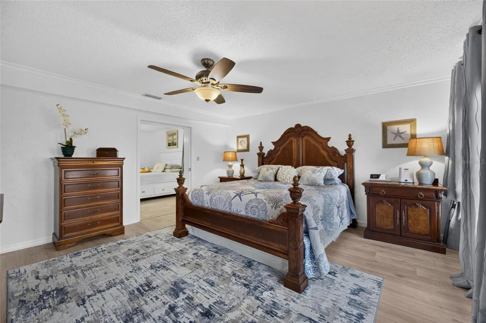 1516 NEW BEDFORD DRIVE Sun City Center, FL 33573