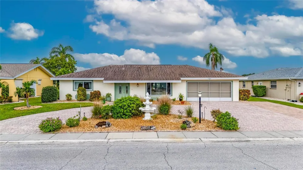 1516 NEW BEDFORD DRIVE Sun City Center, FL 33573