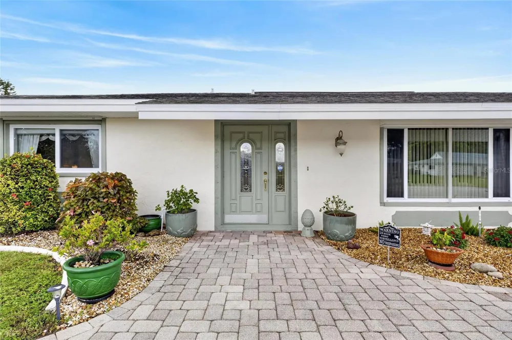 1516 NEW BEDFORD DRIVE Sun City Center, FL 33573