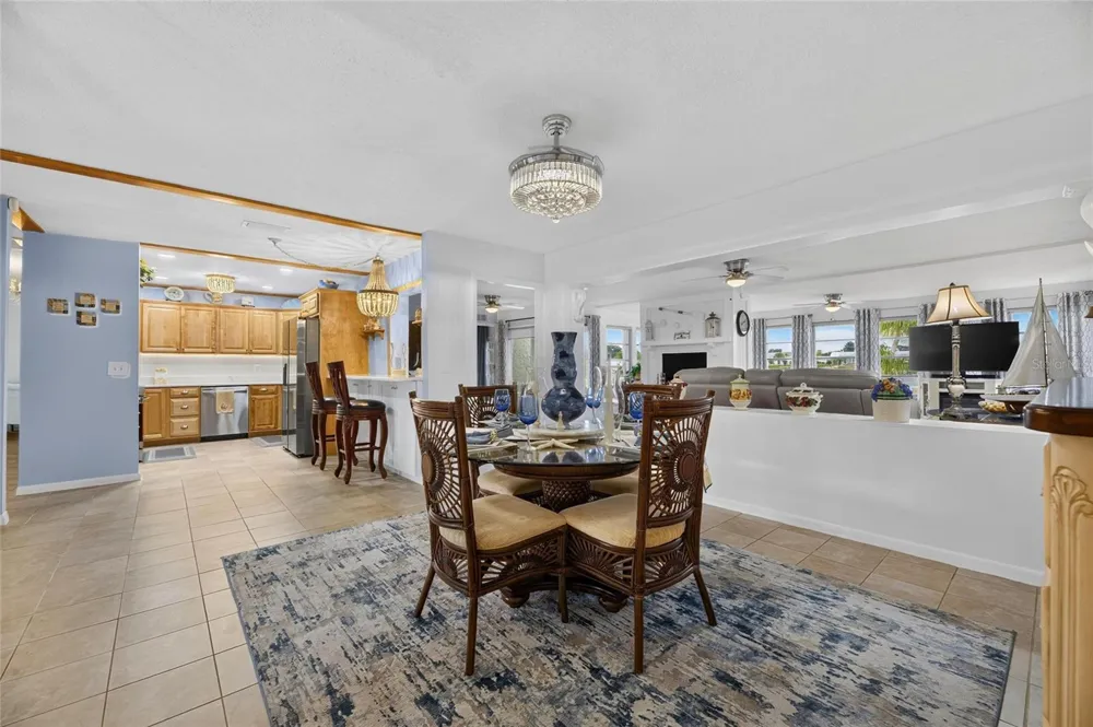 1516 NEW BEDFORD DRIVE Sun City Center, FL 33573