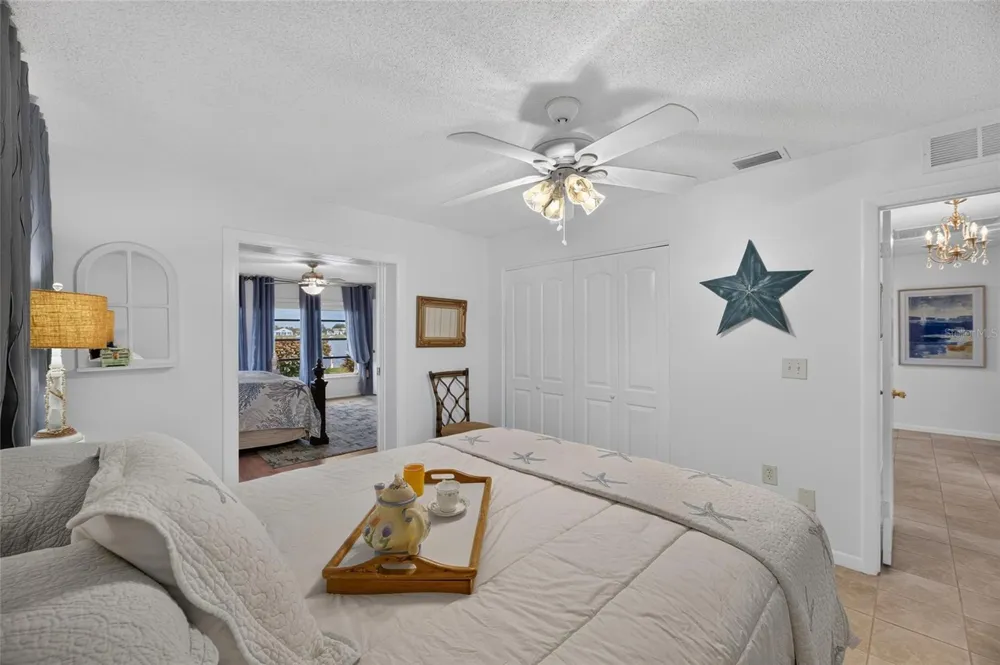 1516 NEW BEDFORD DRIVE Sun City Center, FL 33573